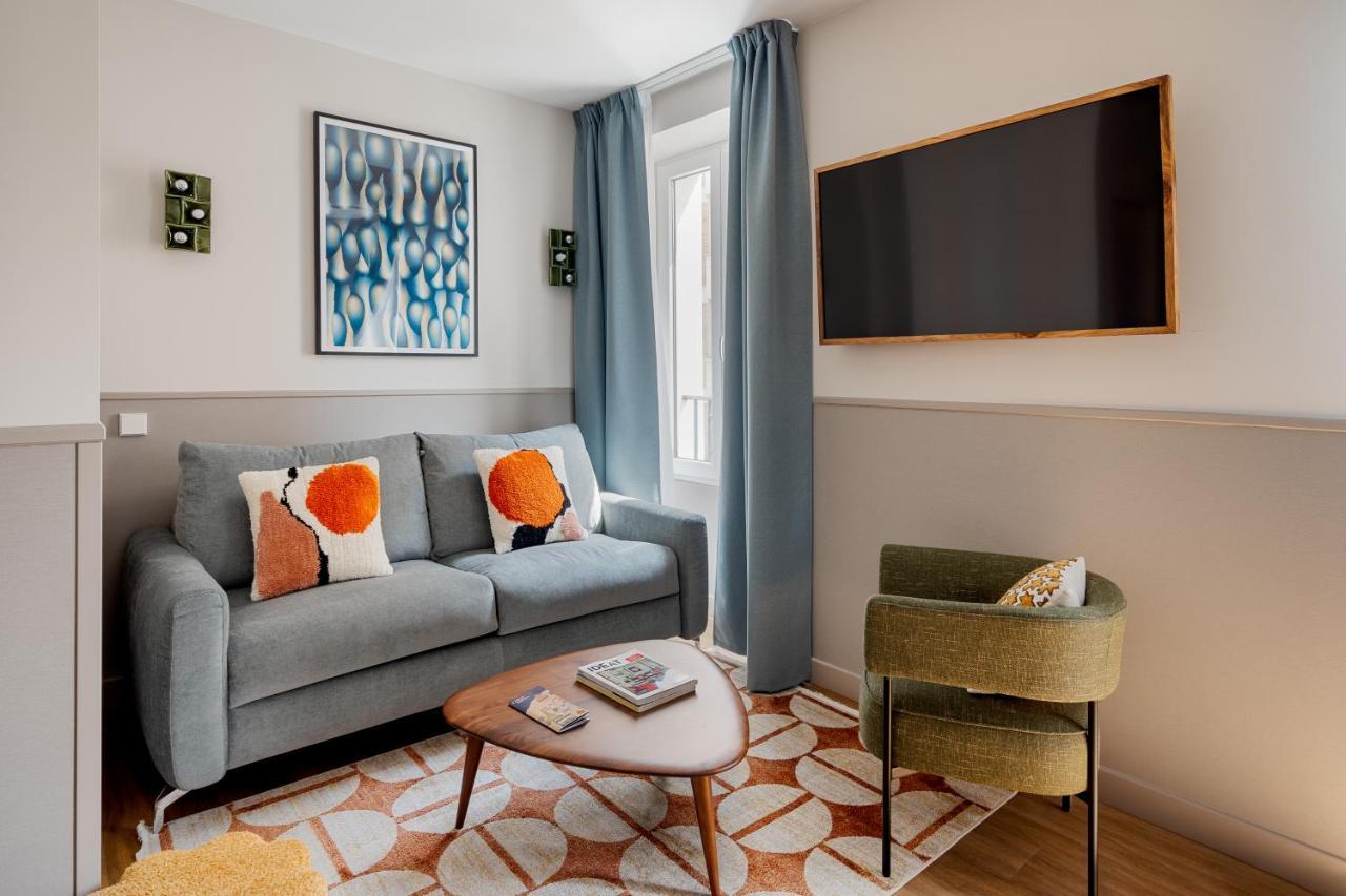 Two-Bedroom Apartment,1466342843:JPEG